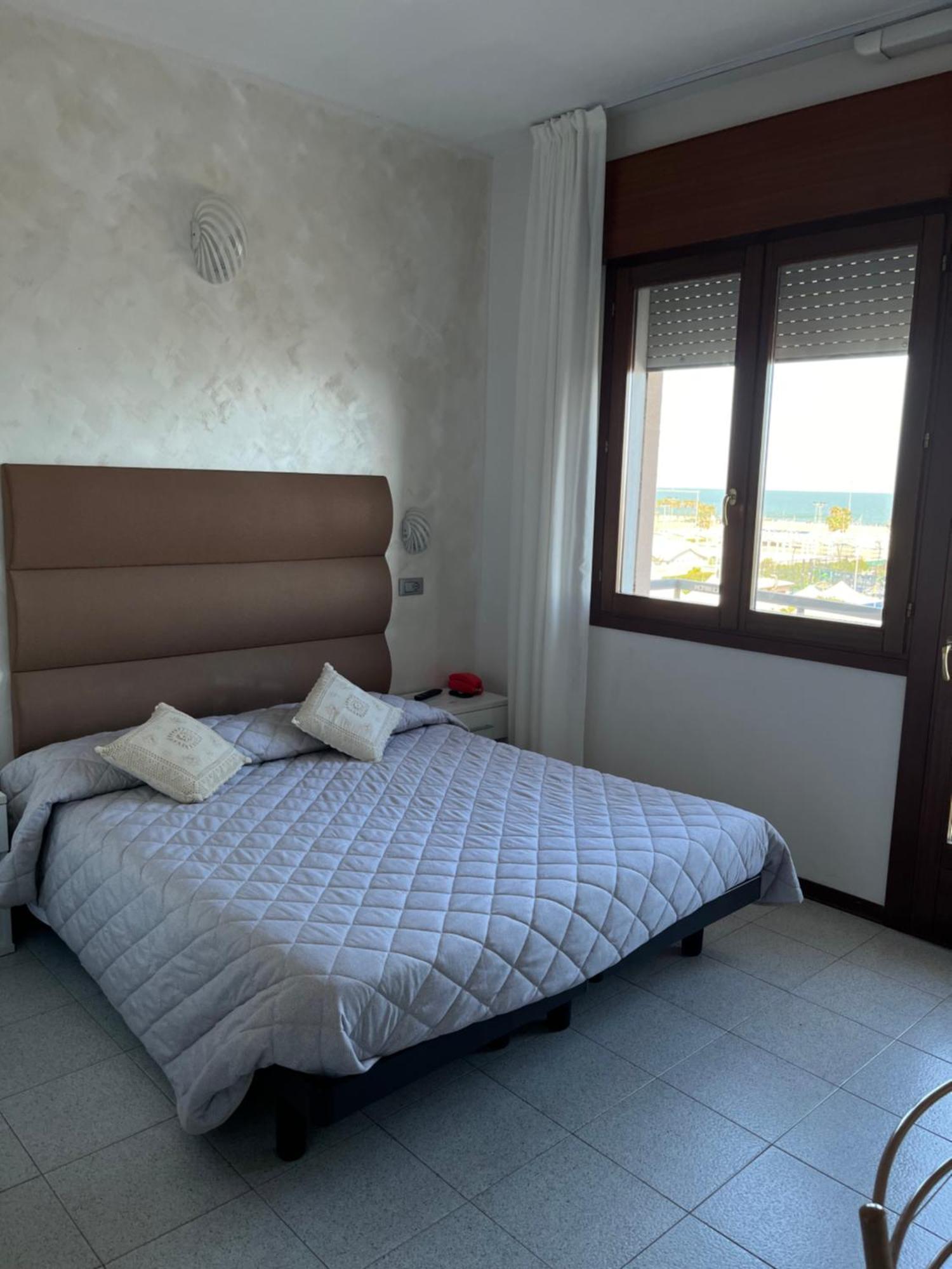 Hotel Touring Sottomarina Esterno foto