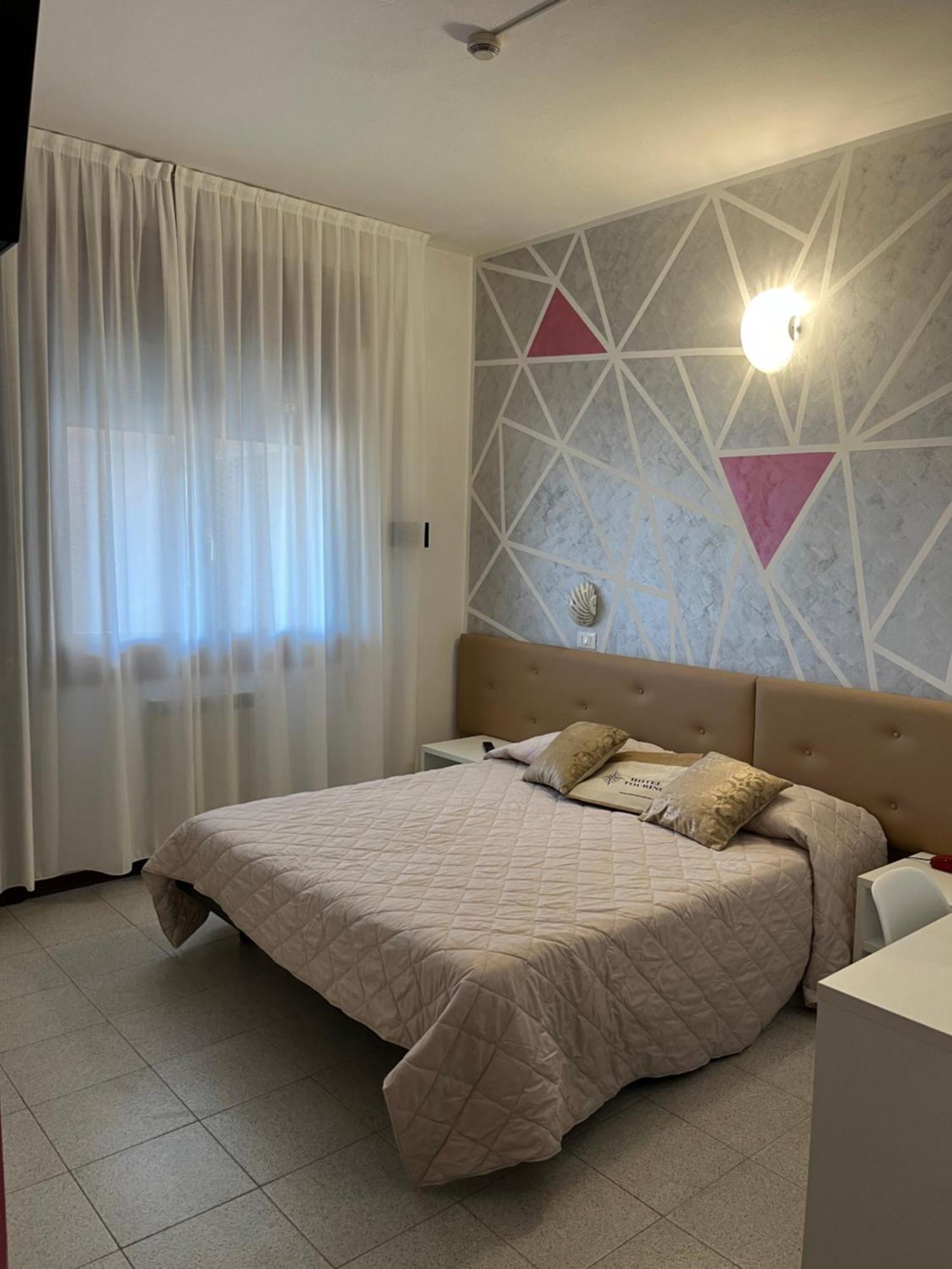 Hotel Touring Sottomarina Esterno foto