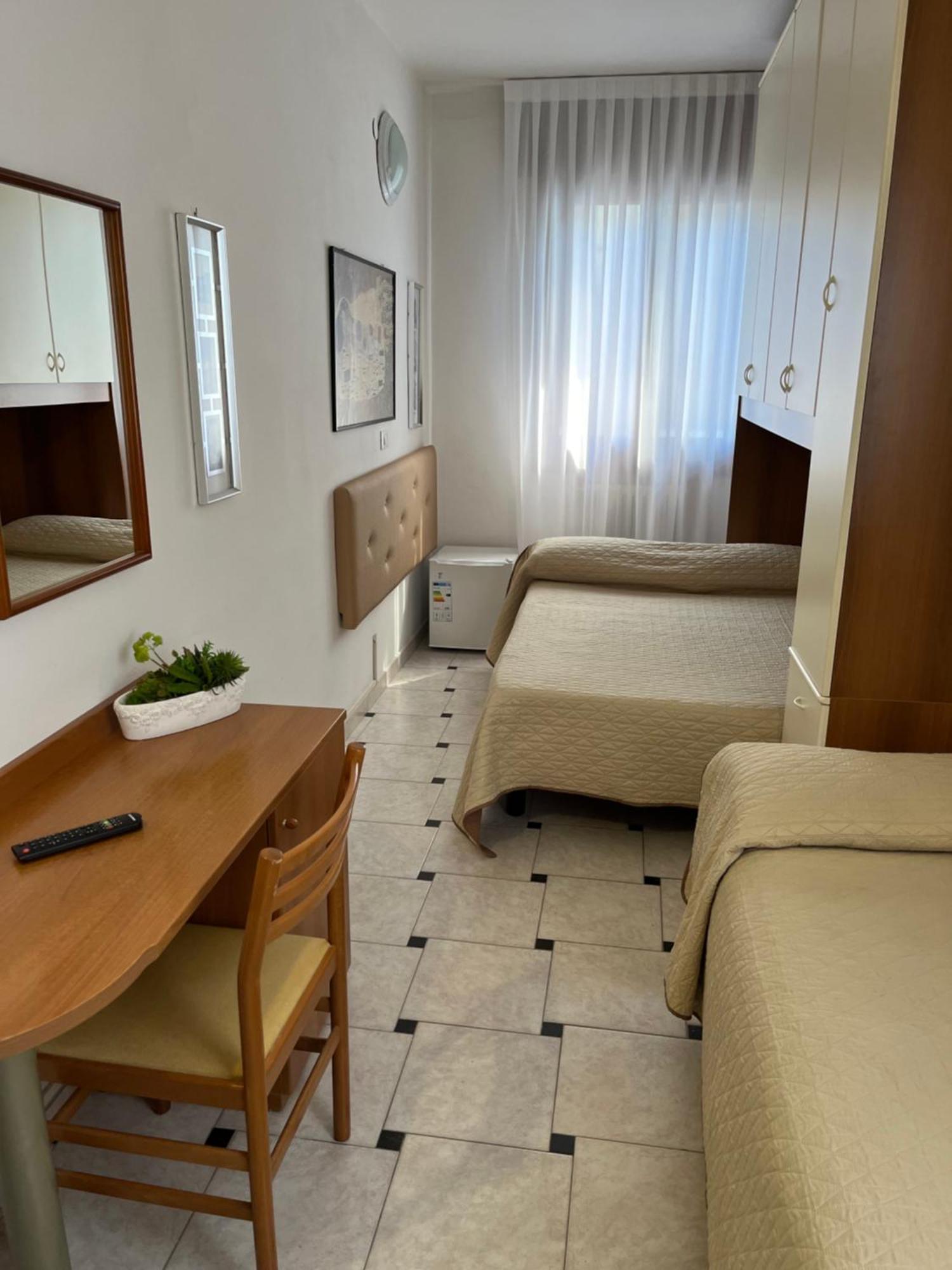Hotel Touring Sottomarina Esterno foto
