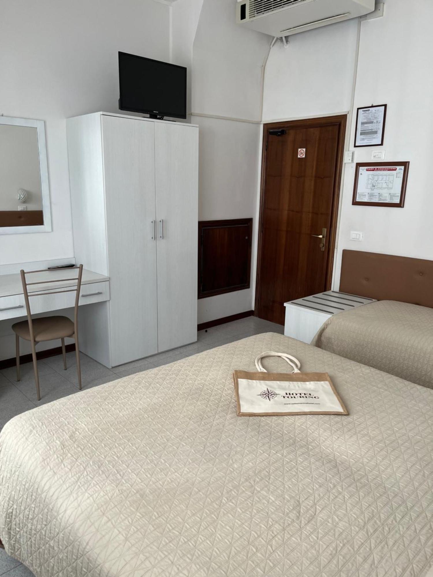 Hotel Touring Sottomarina Esterno foto
