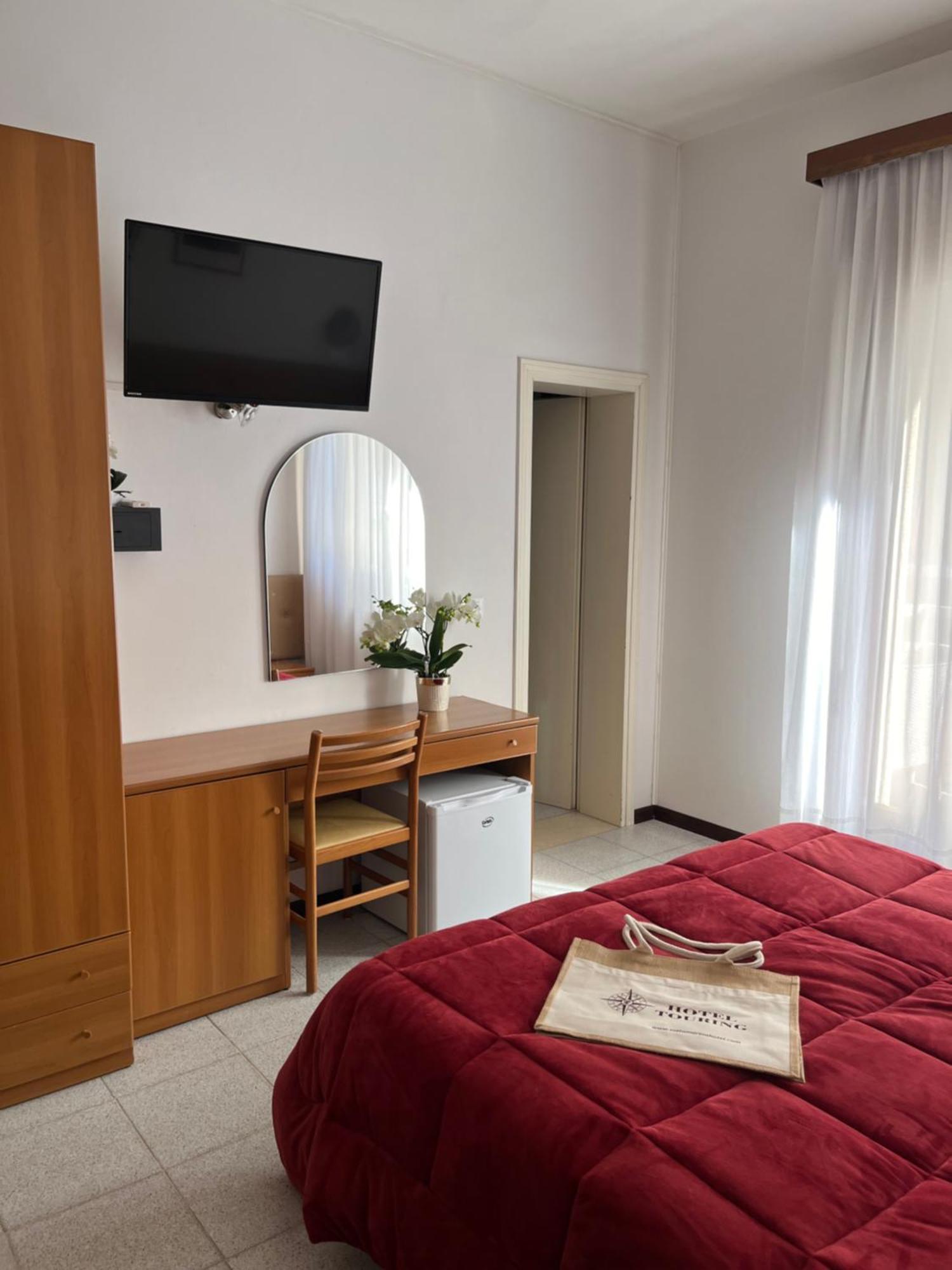 Hotel Touring Sottomarina Esterno foto