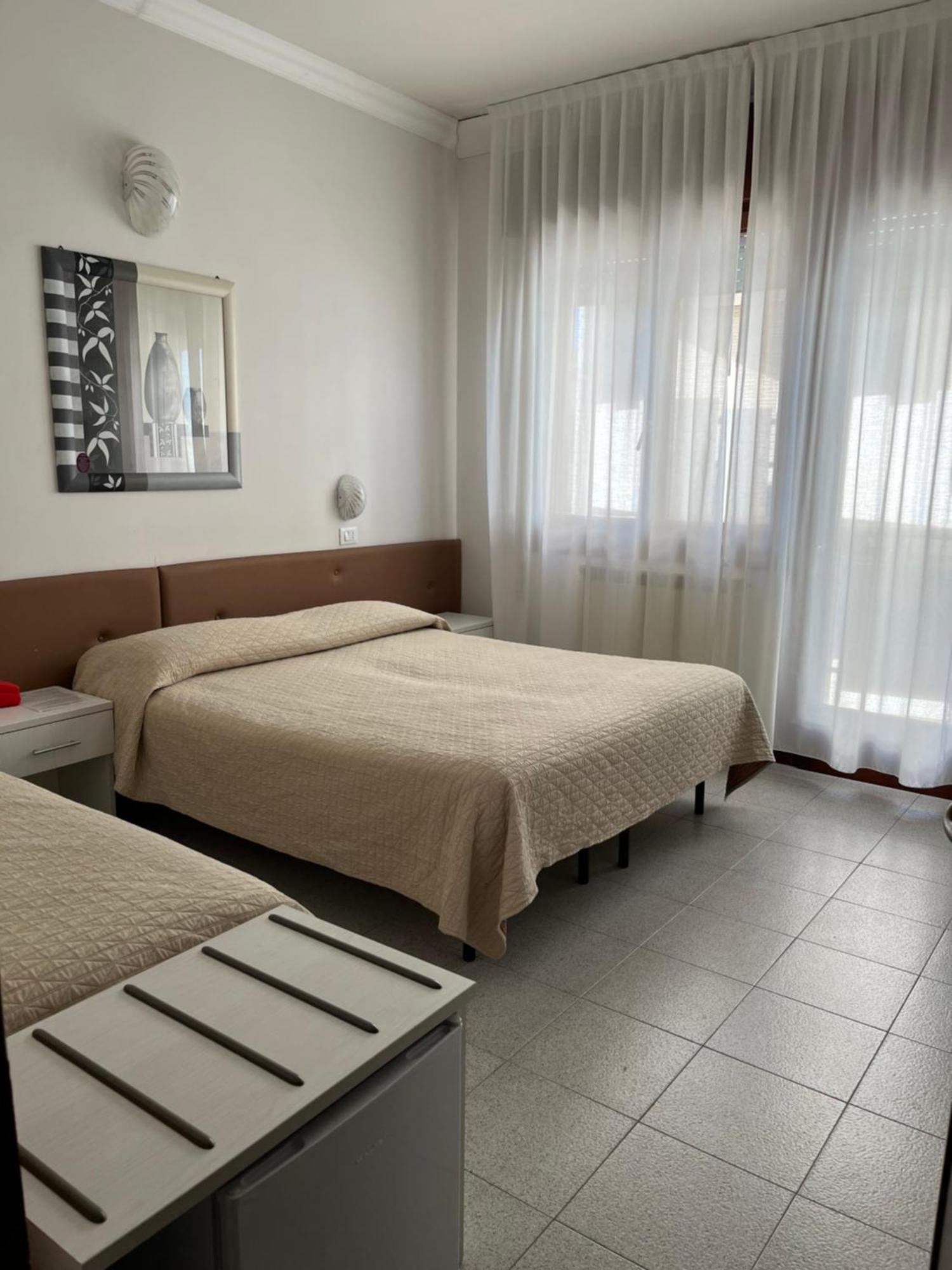 Hotel Touring Sottomarina Esterno foto