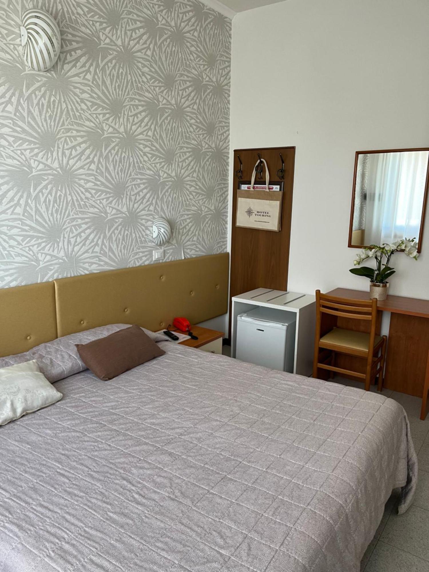 Hotel Touring Sottomarina Esterno foto